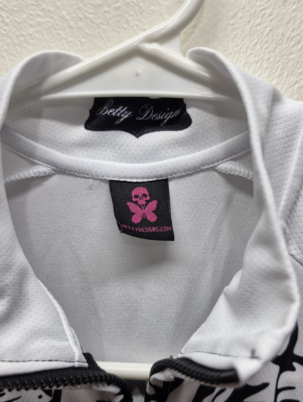 Betty Designs Cycling Jersey Women's M Skull Floral White Black Zip Up - Picture 8 of 8